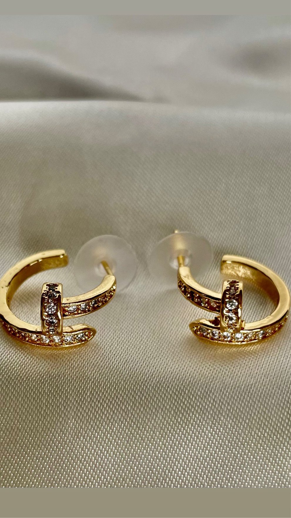 Boucles d’oreilles clou doré