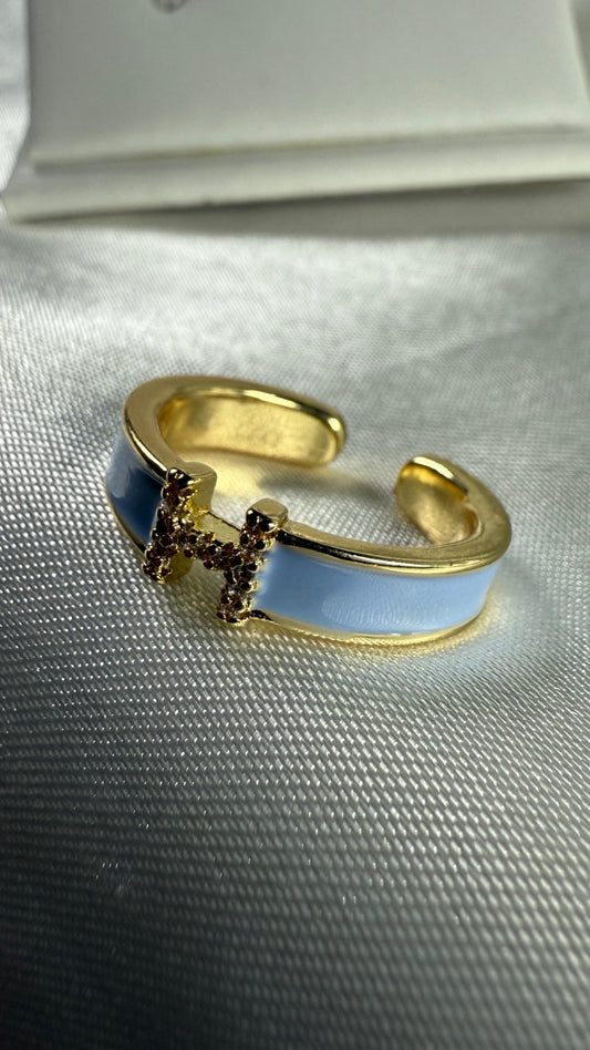 Bague H bleu ciel