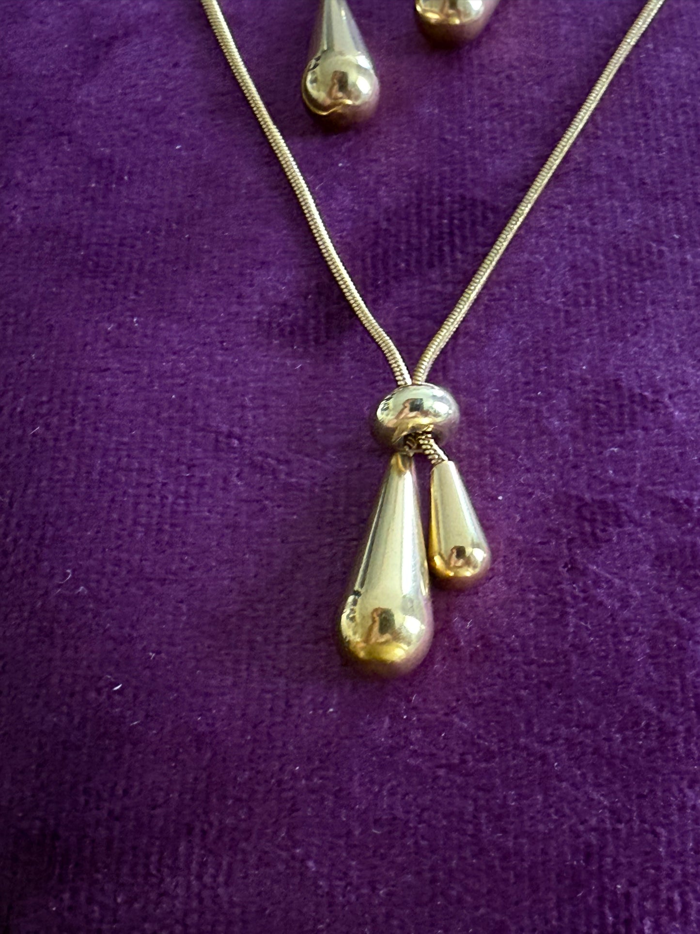Parure goûte d’or
