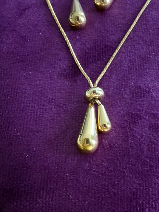 Parure goûte d’or