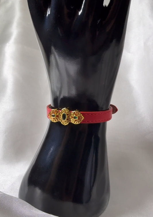 Bracelet/ montre rouge émeraude