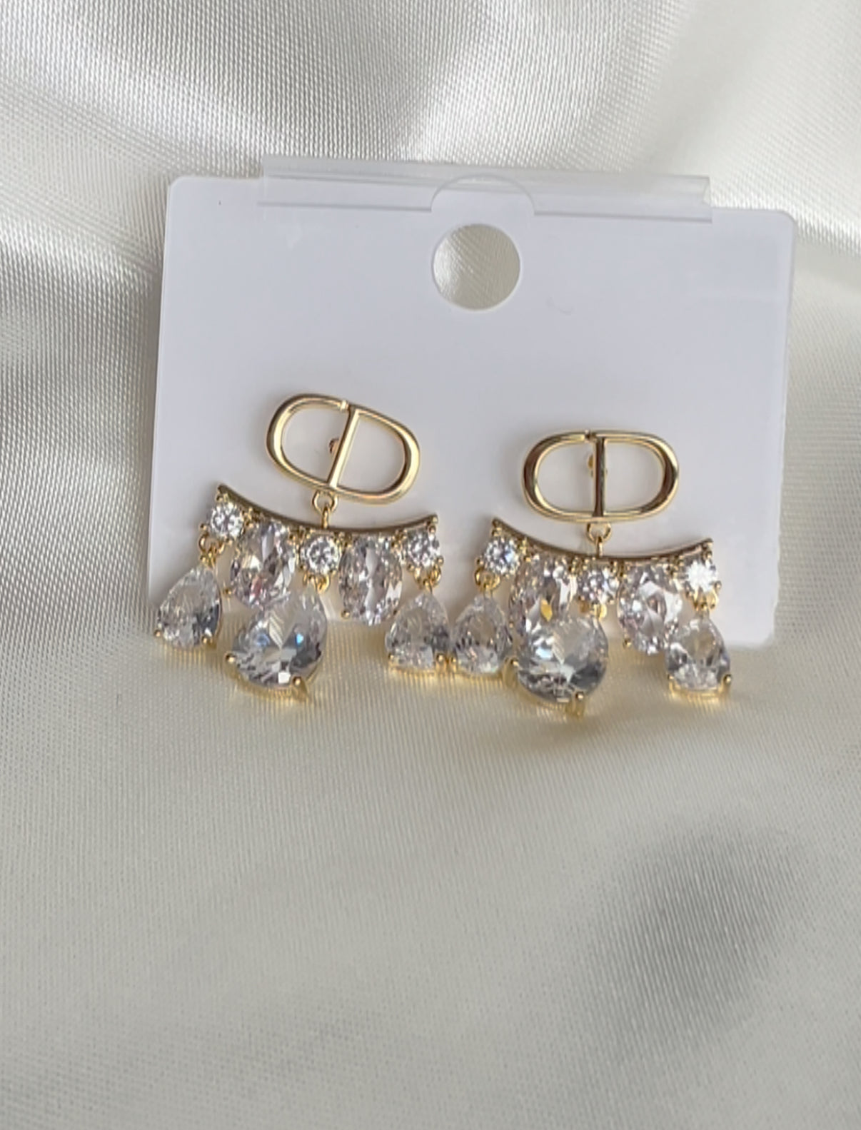 Boucles d’oreilles charlotte en doré