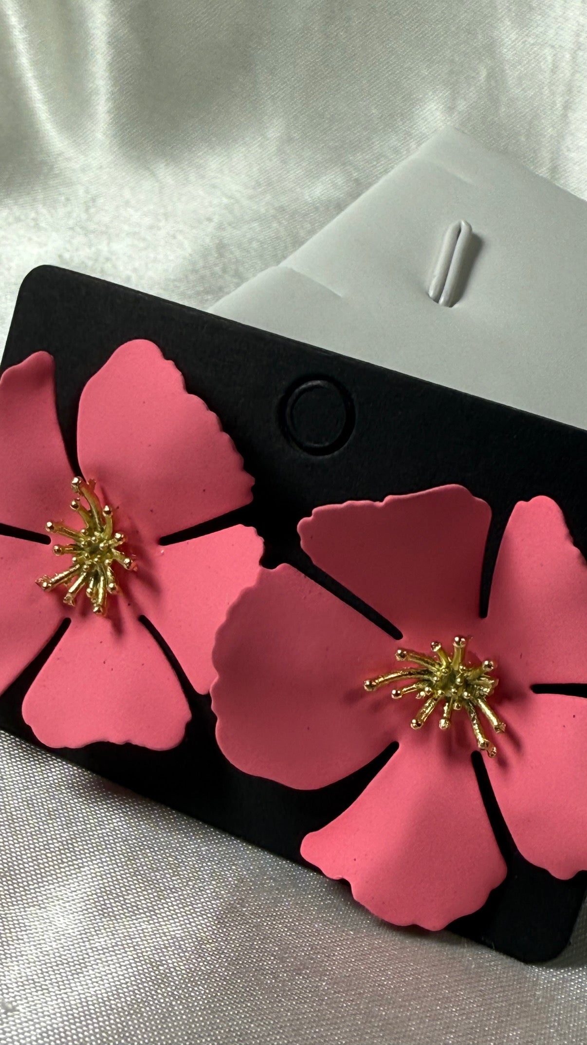 Boucle d’oreille rose bonbon
