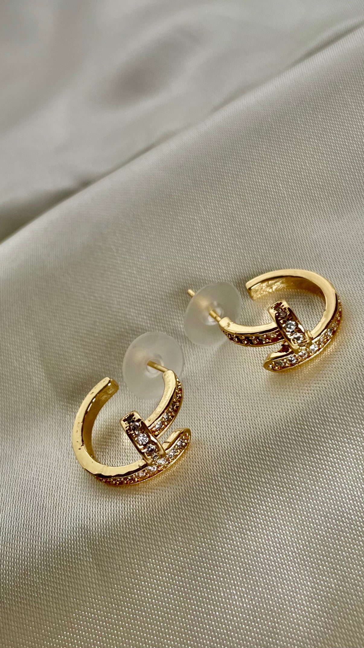 Boucles d’oreilles clou doré