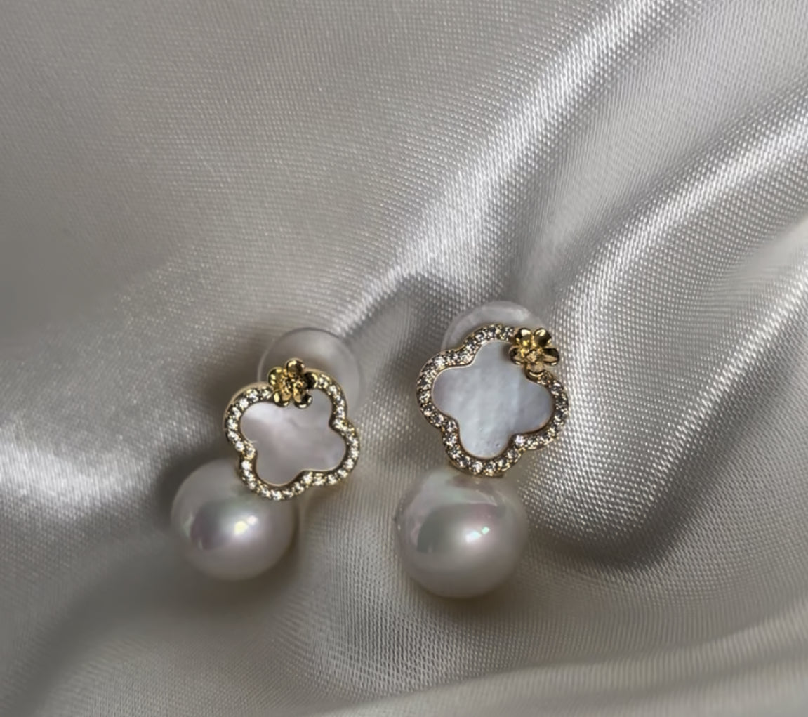 Boucles d’oreilles perle de fleurs doré