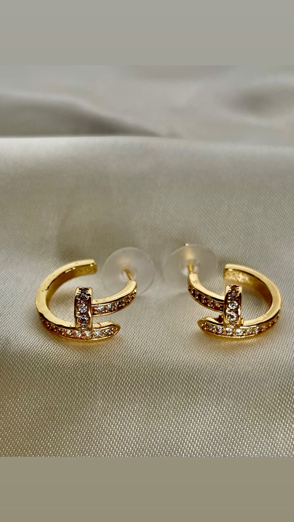 Boucles d’oreilles clou doré